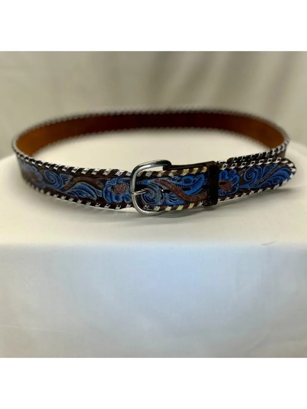 TONY LAMA VNT Leather Belt Blue Floral Tooling Silver Toned Lacing M 40
